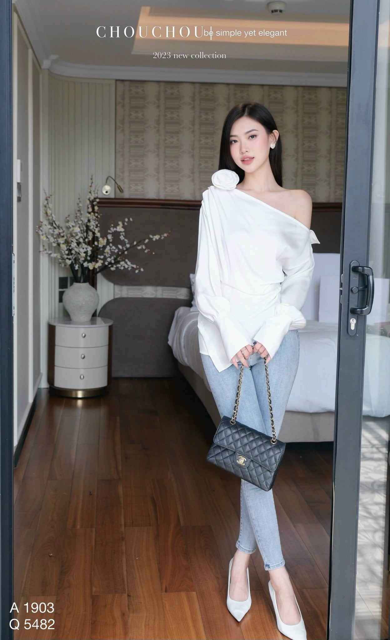 Drop Shoulder Top 3D Flower