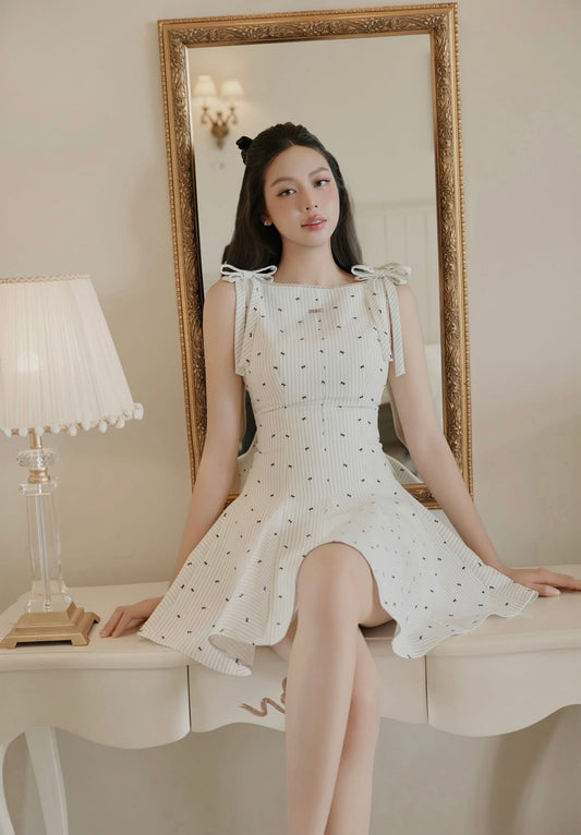 Back Bow Pattern Dress